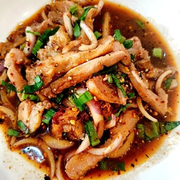 น้ำตกหมู