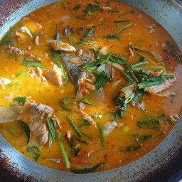 ต้มยำกุ้งหมึก