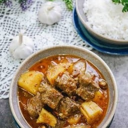 กะเพราไกด์ - สี่แยกมุมเมืองลุง กะทู้