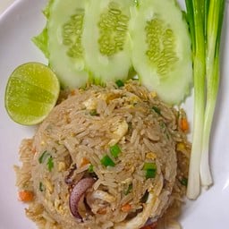 ข้าวผัดปลาหมึก เล็ก