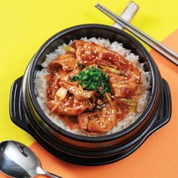 ข้าวหน้าหมูสามชั้นผัดซอสโคชูจัง 안녕!