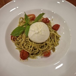 สปาเก็ตตี้เพสโต้บูราต้าชีส