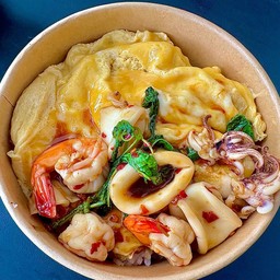 ข้าวไข่ข้นทะเลพริกเเห้ง ไข่ข้น2ใบ