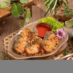 เนื้อปลากระพงทอดน้ำปลา