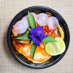 ข้าวไข่ขยี้ปลากระป๋อง