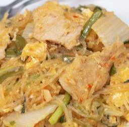 สุกี้แห้งหมูสามชั้น
