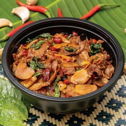 ข้าวกะเพราหมูสันคอพ่นไฟ