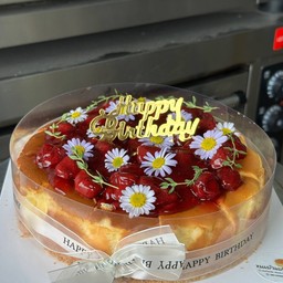 ชีสเค้กหน้าไหม้ สตอเบอรี่