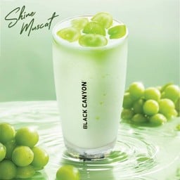 ไชน์มัสแคทโยเกิร์ตสมูทตี้