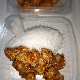 ปลาทอดซอลเกาหลี ราดบนข้าวหอมมะลินุ่มนุ๊ม