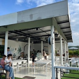 Camping Hill & Cafe