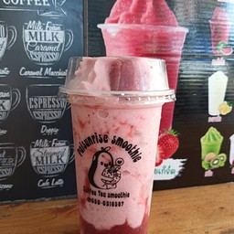 สตรอเบอร์รี่ปั่นนมสด