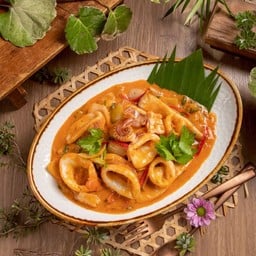 หมึกผัดไข่เค็ม (กับข้าว)