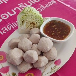 ลูกชิ้นลวกจิ้ม