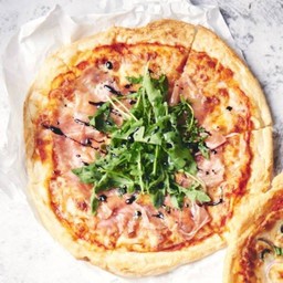 PIZZA Prosciutto and Wild Rocket