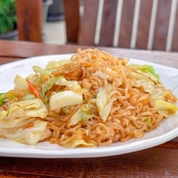 มาม่าผัดไข่