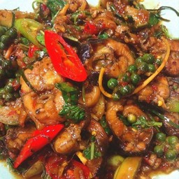 ผัดเผ้ดปลาไหล