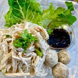 สลัดผัก ออร์แกนิค By ฟาร์มต้นไม้เพื่อชีวิต ตลาดพัฒนา