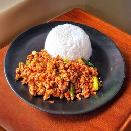 ข้าวราดหมูสับคั่วพริกเกลือ