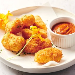 Fried Cheese Curd with Rosso Sauce