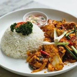 หมูสับผัดไข่เค็มราดข้าว