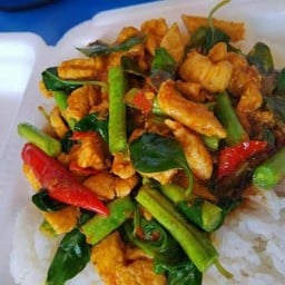 ครัวยายหวิล อาหารตามสั่ง