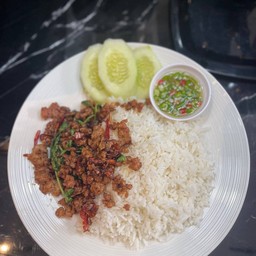 ข้าวกระเพราหมูสับ Pork basil rice