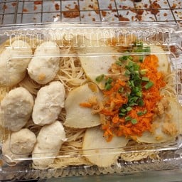 เส้นหมลูกชิ้น