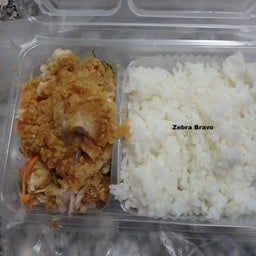 ซอยพัฒพงษ์ ข้าวยำไก่แซ่บ ตลาดนัดเช้าพัฒน์พงษ์