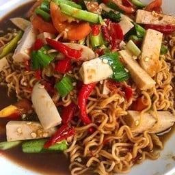 ร้านพากิน ผัดไทยและอาหารตามสั่ง