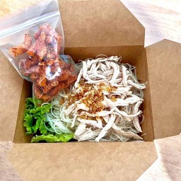 ตั้งหวังรวยหมี่ไก่ฉีก-ภูริบางปะอิน