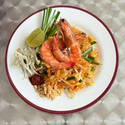 ผัดไทยกุ้งสด (Pad Thai with Shrimp)