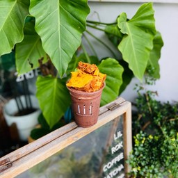 Cocoa with Honeycomb candy