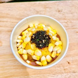 มันบดชีสข้าวโพดซอสเกรวี่