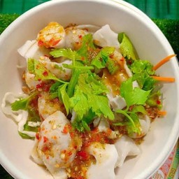 ยำลูกชิ้นปลา (เนื้อเด้ง ไม่เหมือนคาว)