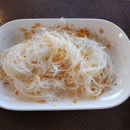 เส้นหมี่ขาวลวกกระเทียมเจียว✨