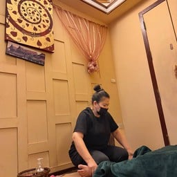 เรือนสุวรรณธารา