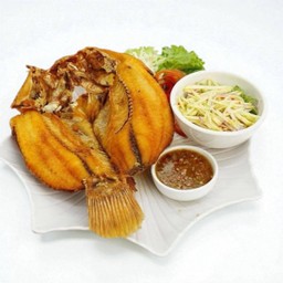 ปลากระพงทอด+ข้าวสวย