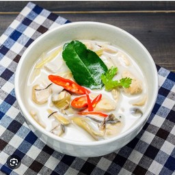ต่มข่าไก่ Tom Kha Chicken