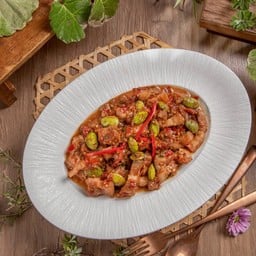 หมูสามชั้นผัดสะตอกะปิ