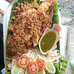 ปลาทับทิมทอดกระเทียม