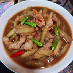 สายบัว ผัดกะปิ