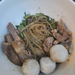 ก๋วยเตี๋ยวแห้ง