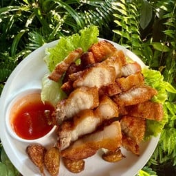 หมูสามชั้นทอดราดน้ำปลา  Fried pork belly with fish sauce