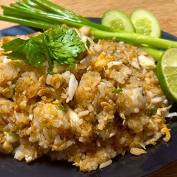 ข้าวผัดปูก้อน