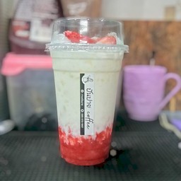 นมสด สตอเบอร์รี่เย็น