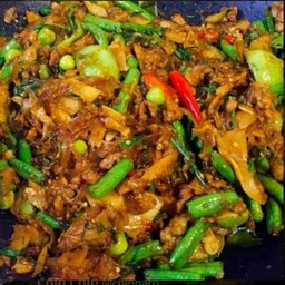 แกงคั่วผักรวม(ใส่ข้าวคั่ว)