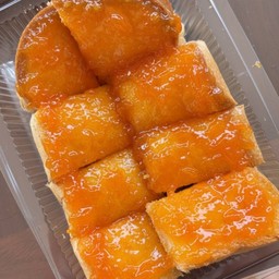 ขนมปังแยมส้ม  ได้2แผ่นใหญ่