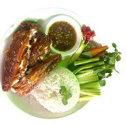 ข้าวปลานิลแกะน้ำจิ้มซี้ฟู้ด