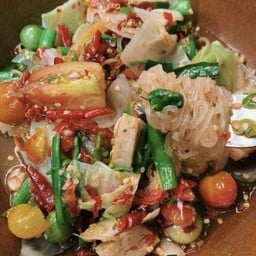 ตำเส้นเล็กผักลวกหมูยอ